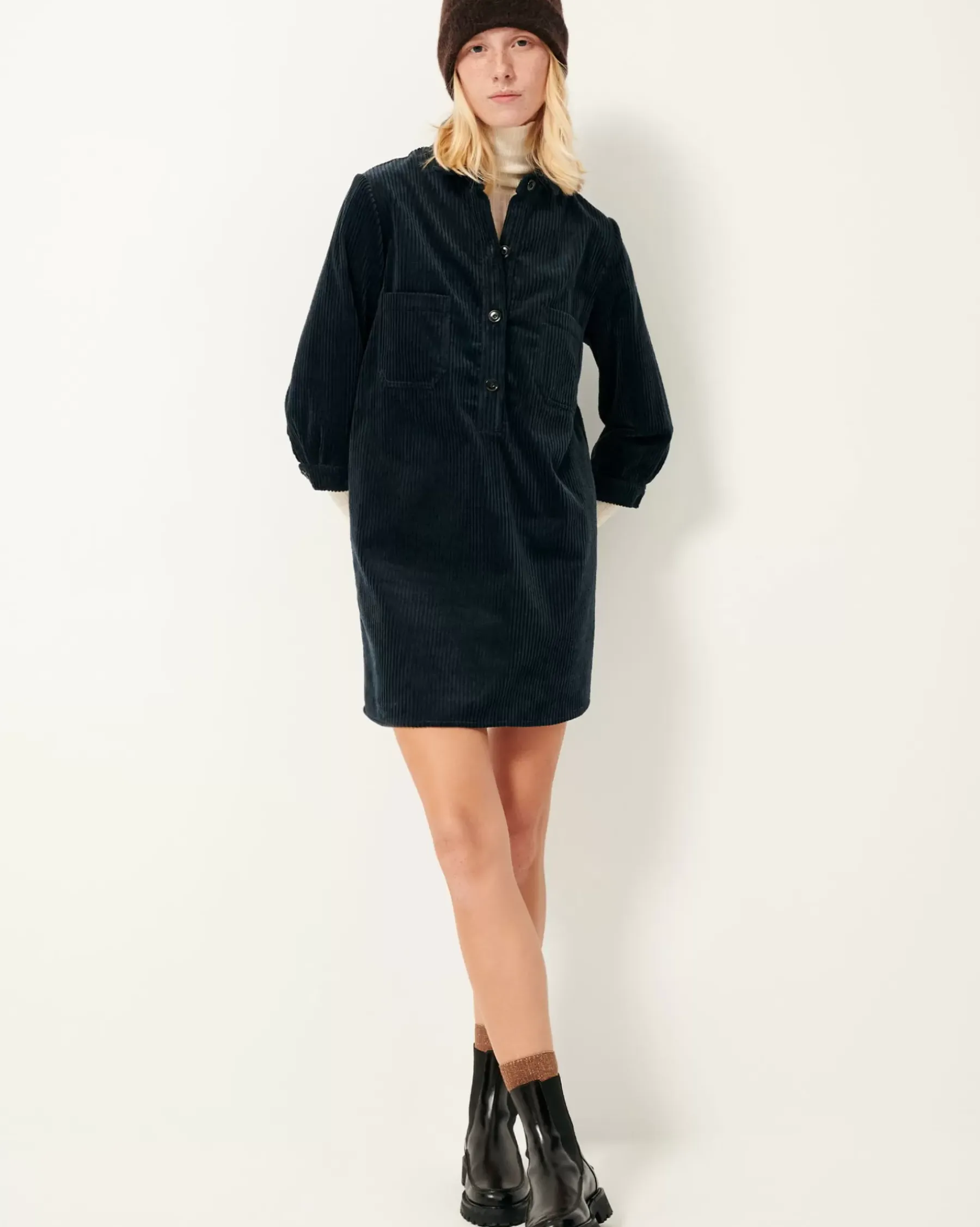 Sessùn Gihana Navy Hot